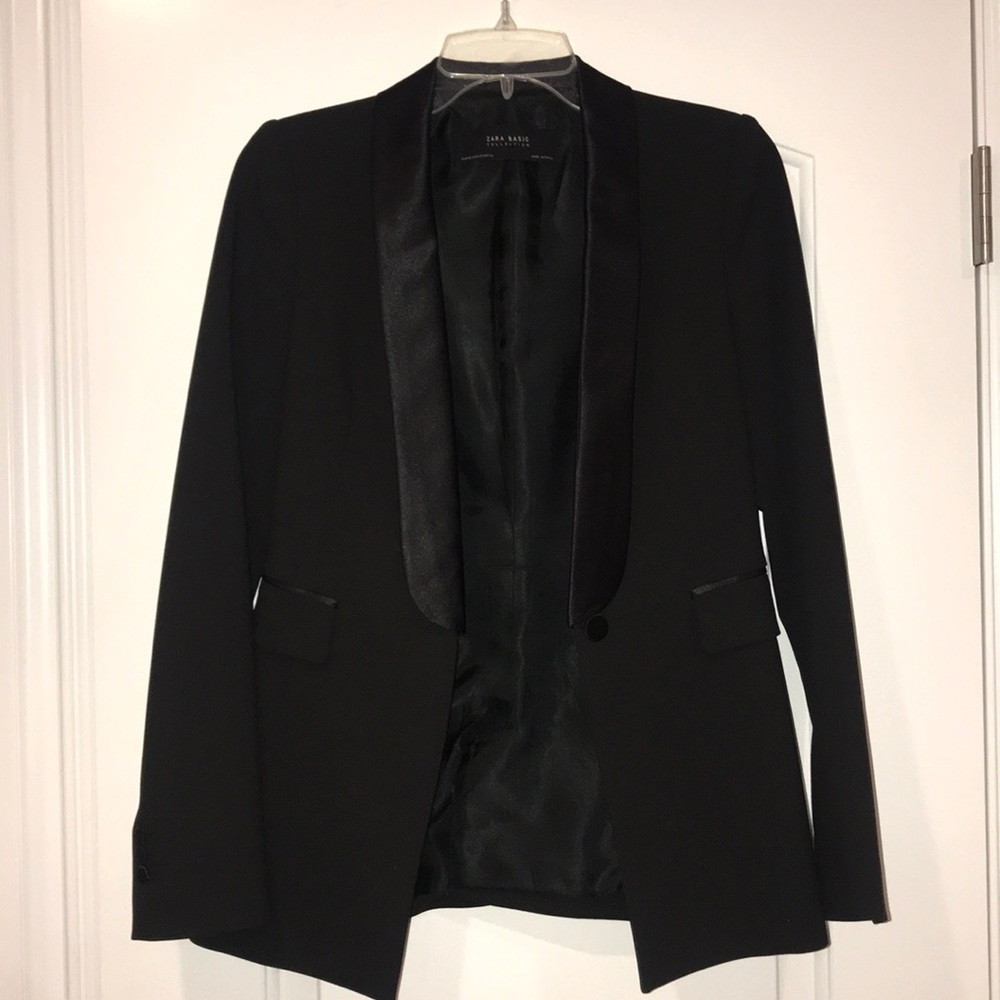 black ZARA blazer